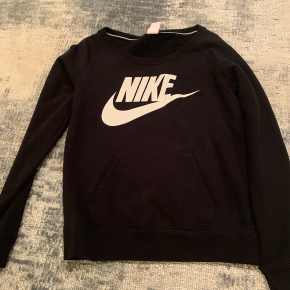 Women’s Nike sweater - Picture 2 of 4